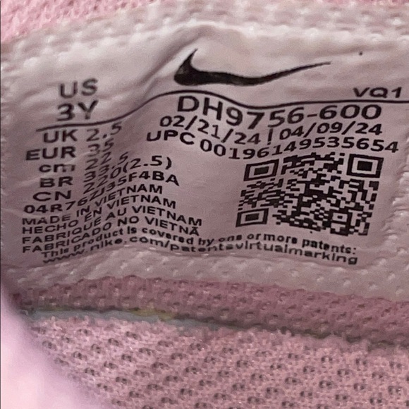 Nike Dunk Pink Athletic Shoes - Picture 10 of 13